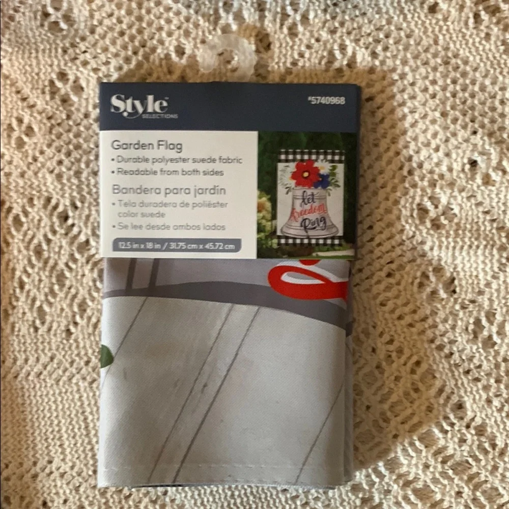 Style Selections Pink Floral Garden Flag - Picture 5 of 5